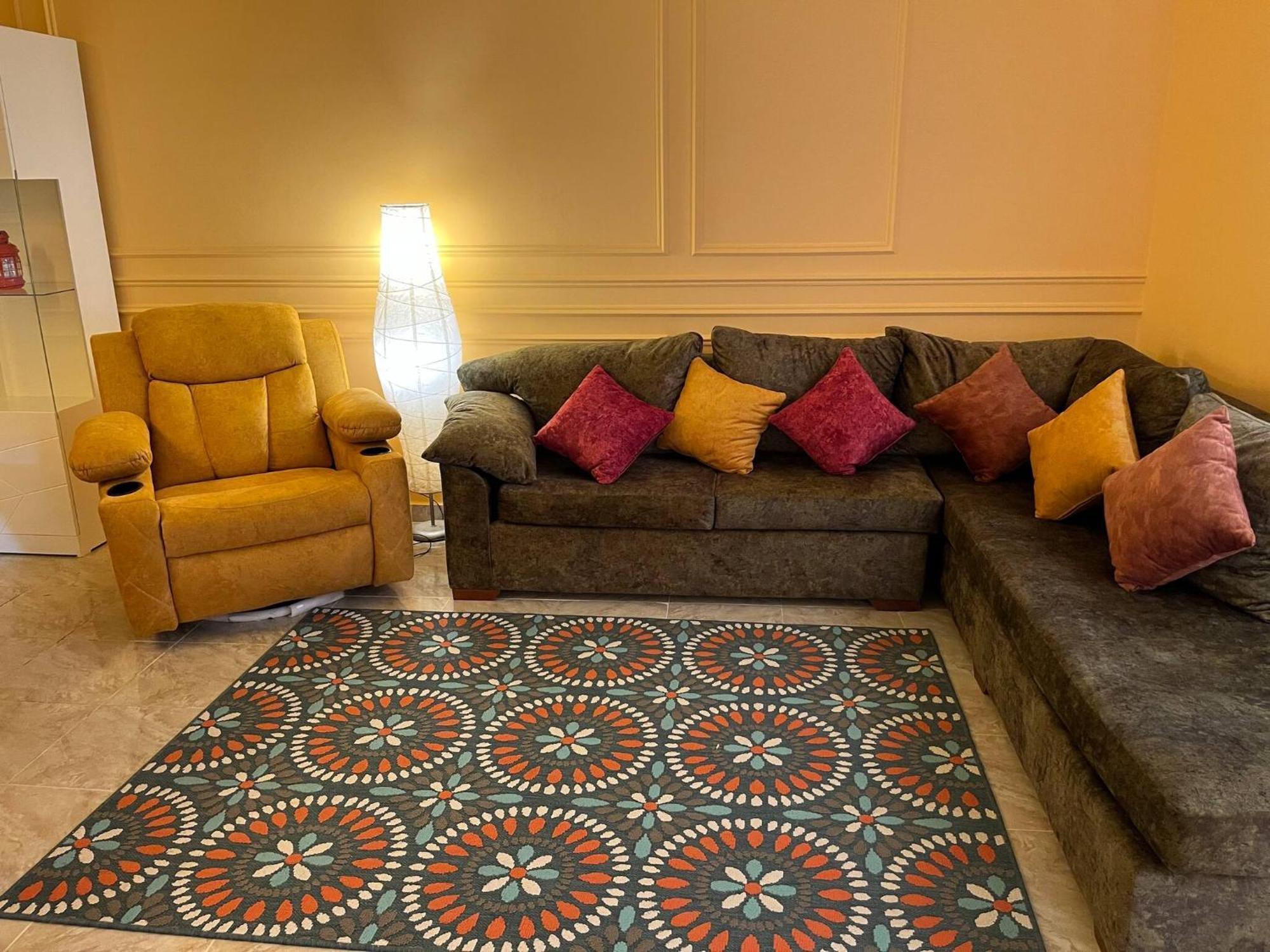 Modern Casual Apartment Kairo